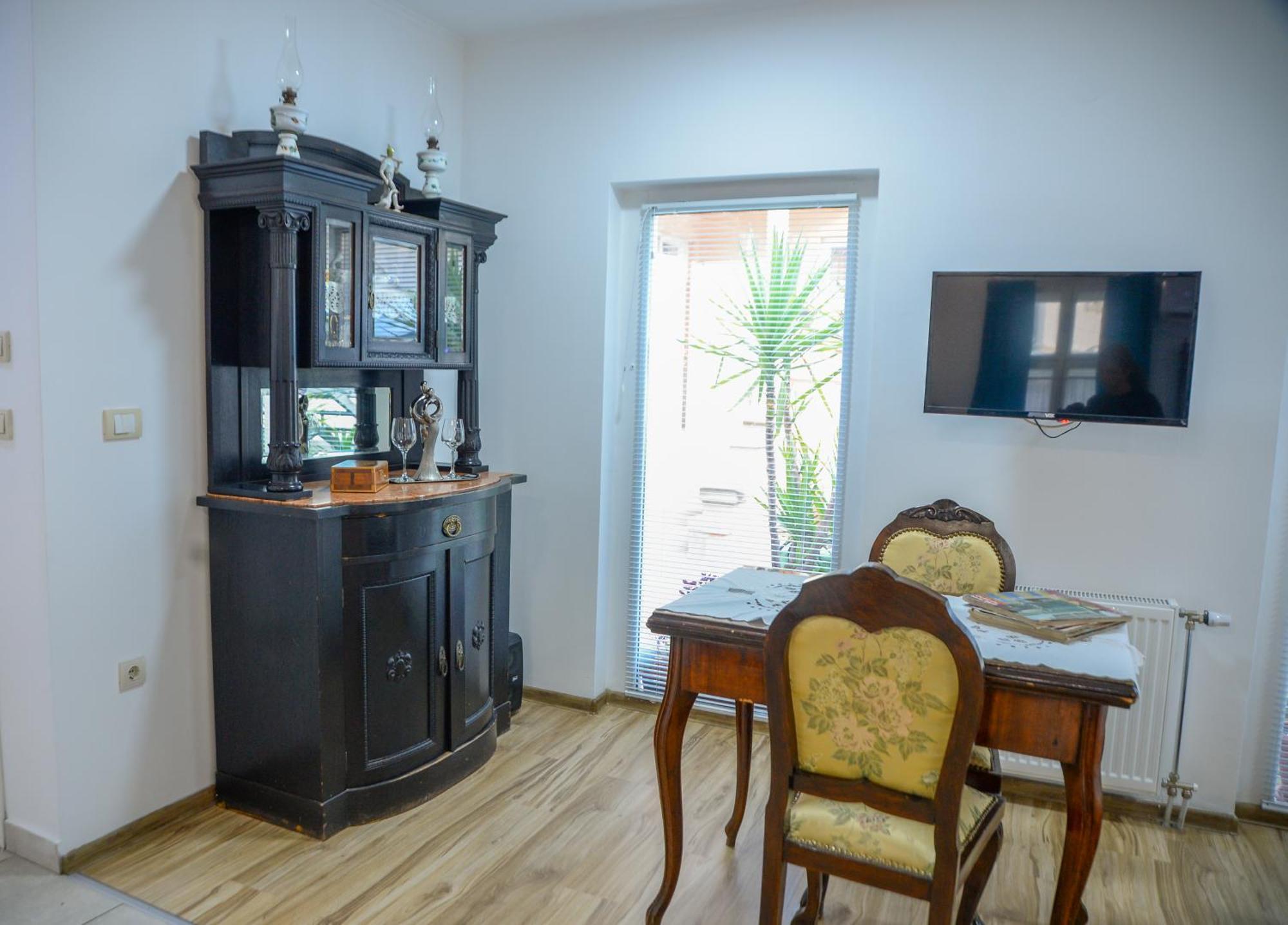 Apartman Centar Sremski Karlovci Ngoại thất bức ảnh